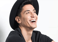 أيمن الأعتر ينشد لأم كلثوم