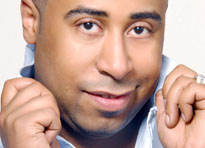 الفنان يوسف العماني ضيف (هذه ليلتي) على دبي أف أم